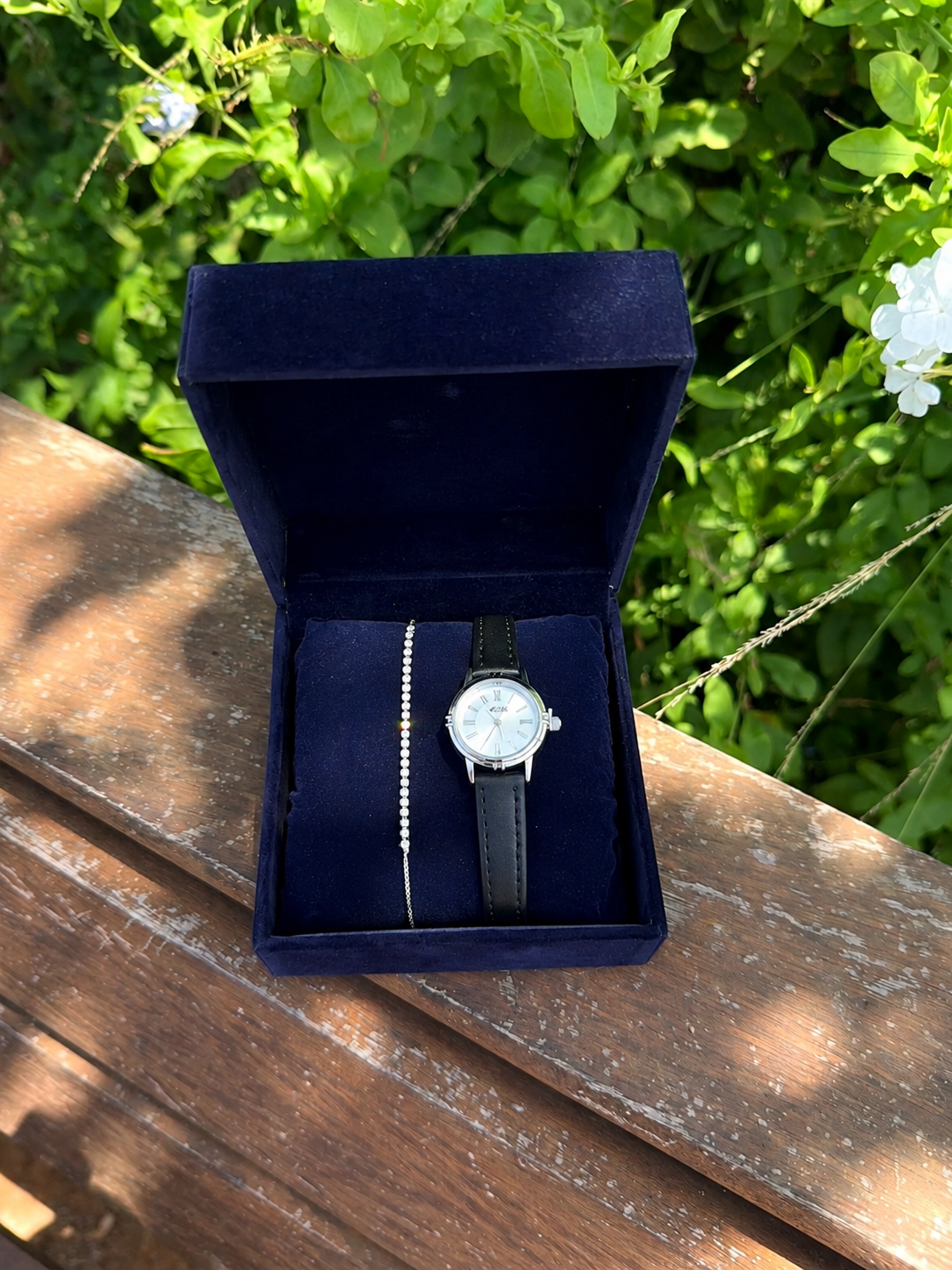PACK TIANNA :Coffret de 2 pièces: Montre Miliya Cuir + rivière + Coffret CADEAU🎀 + Packaging Offert 🎁