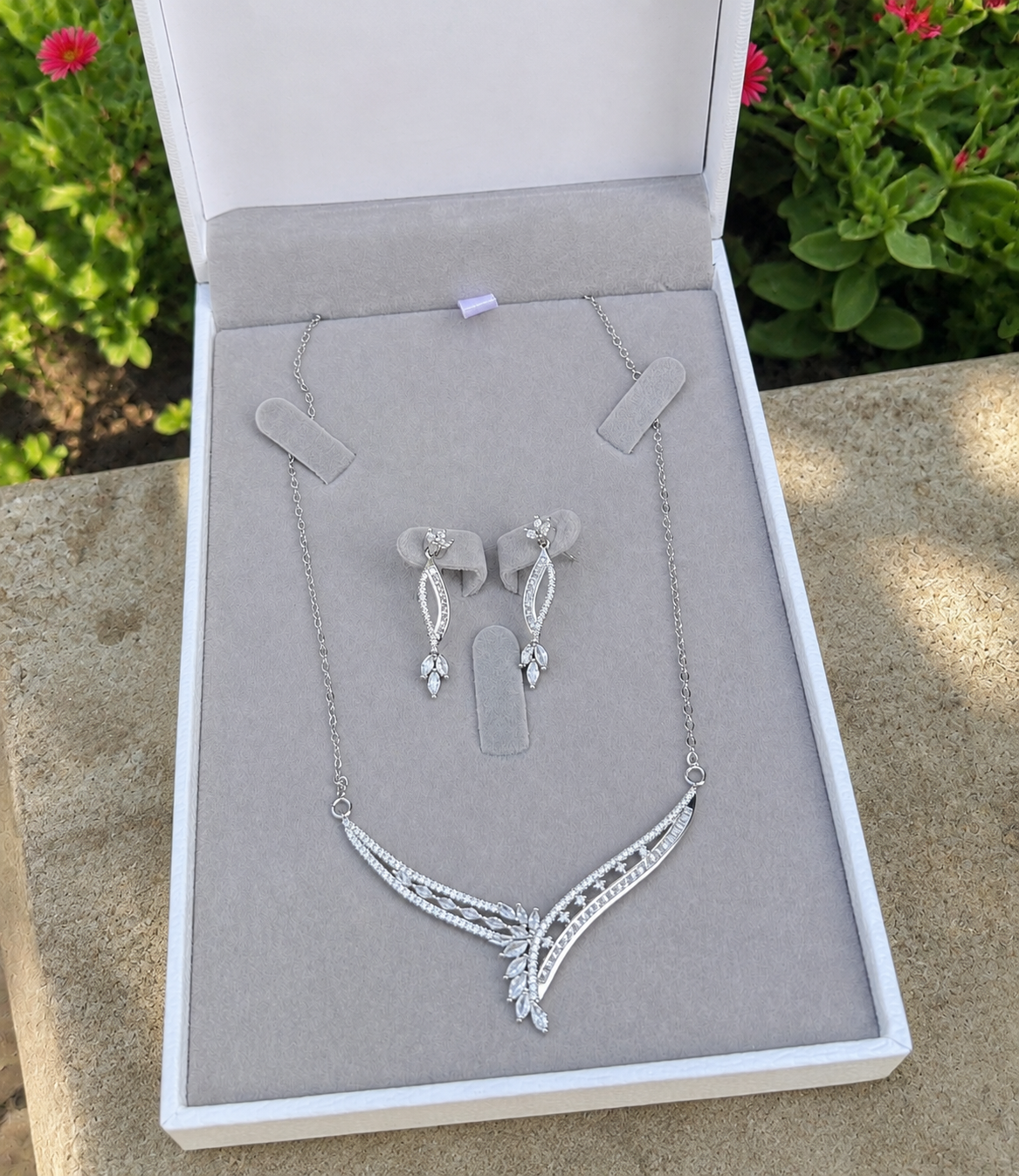 CINDERELLA : Ensemble Collier avec ses boucles + Coffret CADEAU🎁
