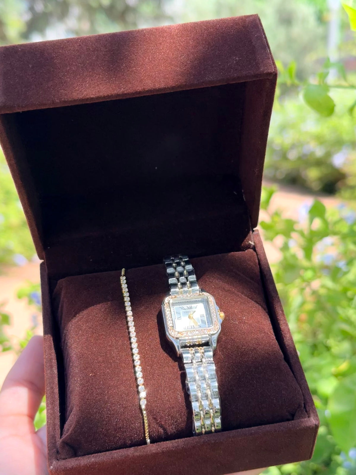 PACK AYLA :Coffret de 2 pièces: Montre Cartier + rivière + Coffret CADEAU🎀 + Packaging Offert 🎁