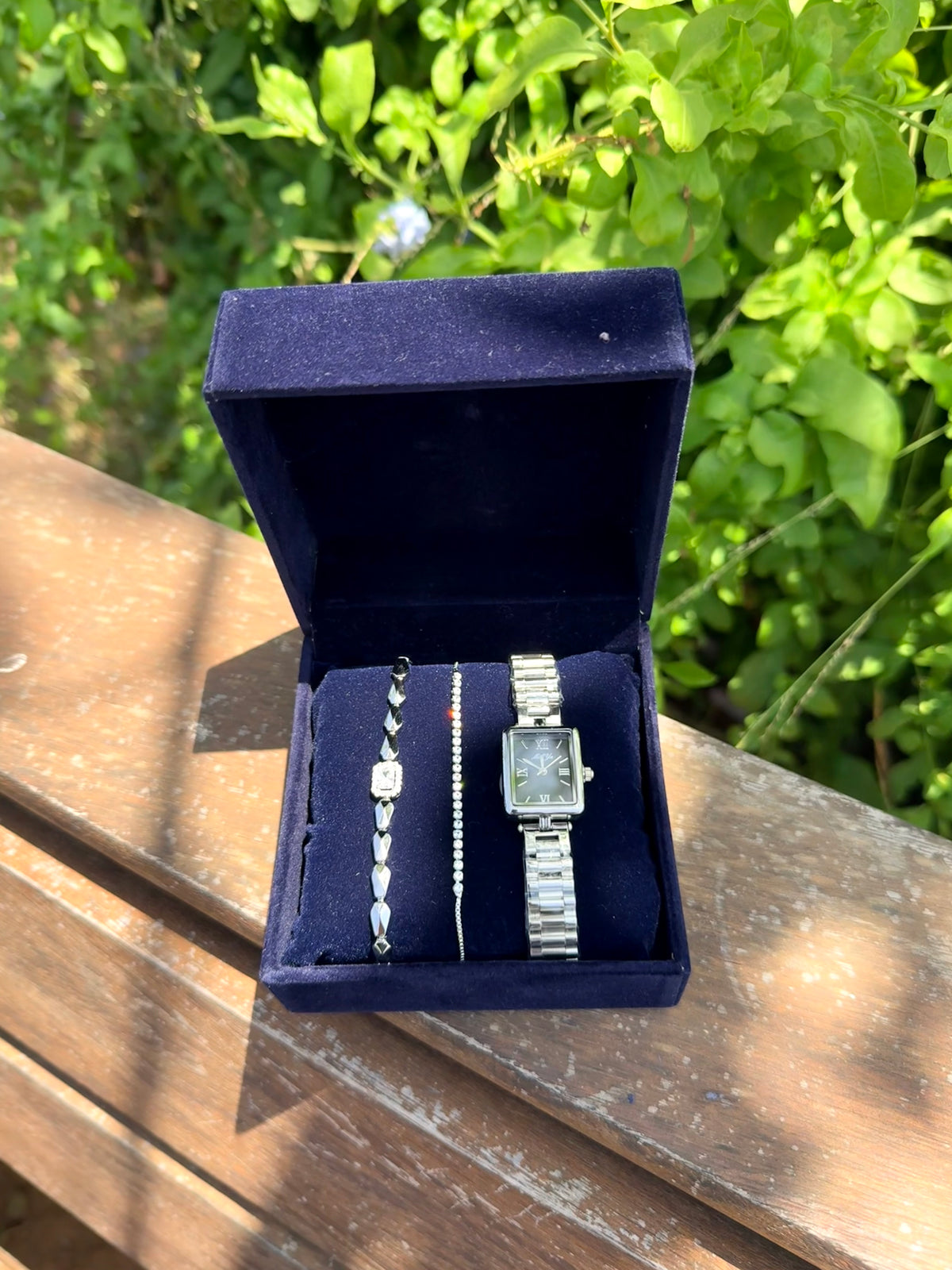 PACK VICTORIA :Coffret de 3 pièces: Montre + Gourmette + rivière + Coffret CADEAU🎀 + Packaging Offert 🎁
