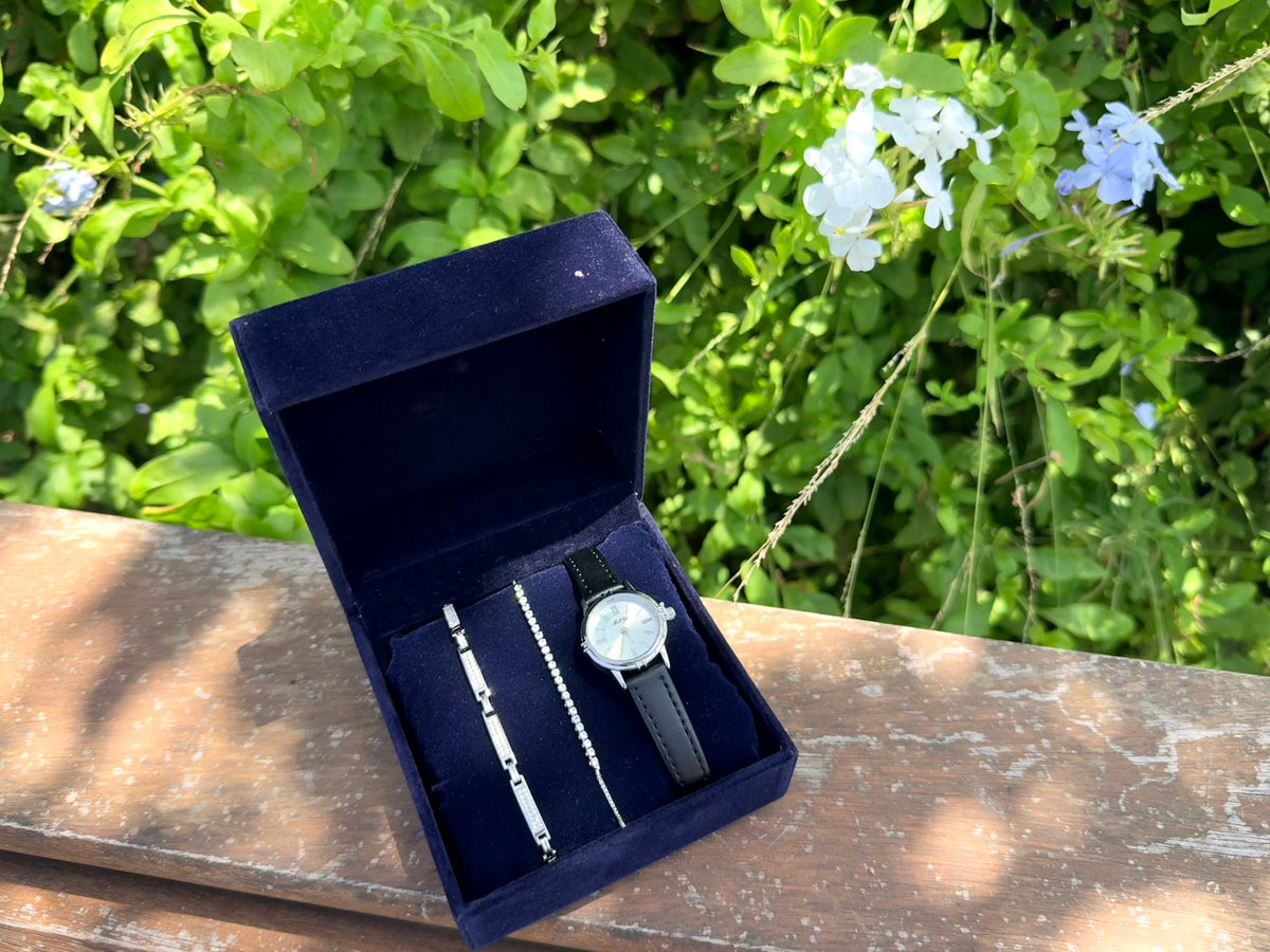 PACK BELLE :Coffret de 3 pièces: Montre + Gourmette + rivière + Coffret CADEAU🎀 + Packaging Offert 🎁