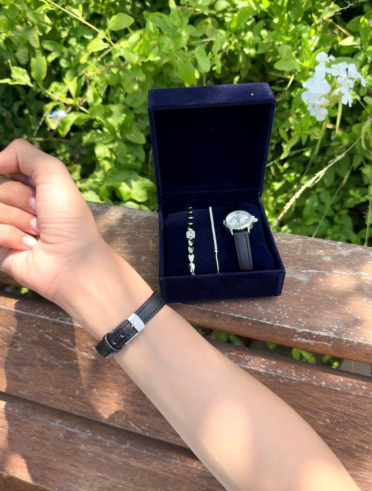 PACK ELENA :Coffret de 3 pièces: Montre + Gourmette + rivière + Coffret CADEAU🎀 + Packaging Offert 🎁