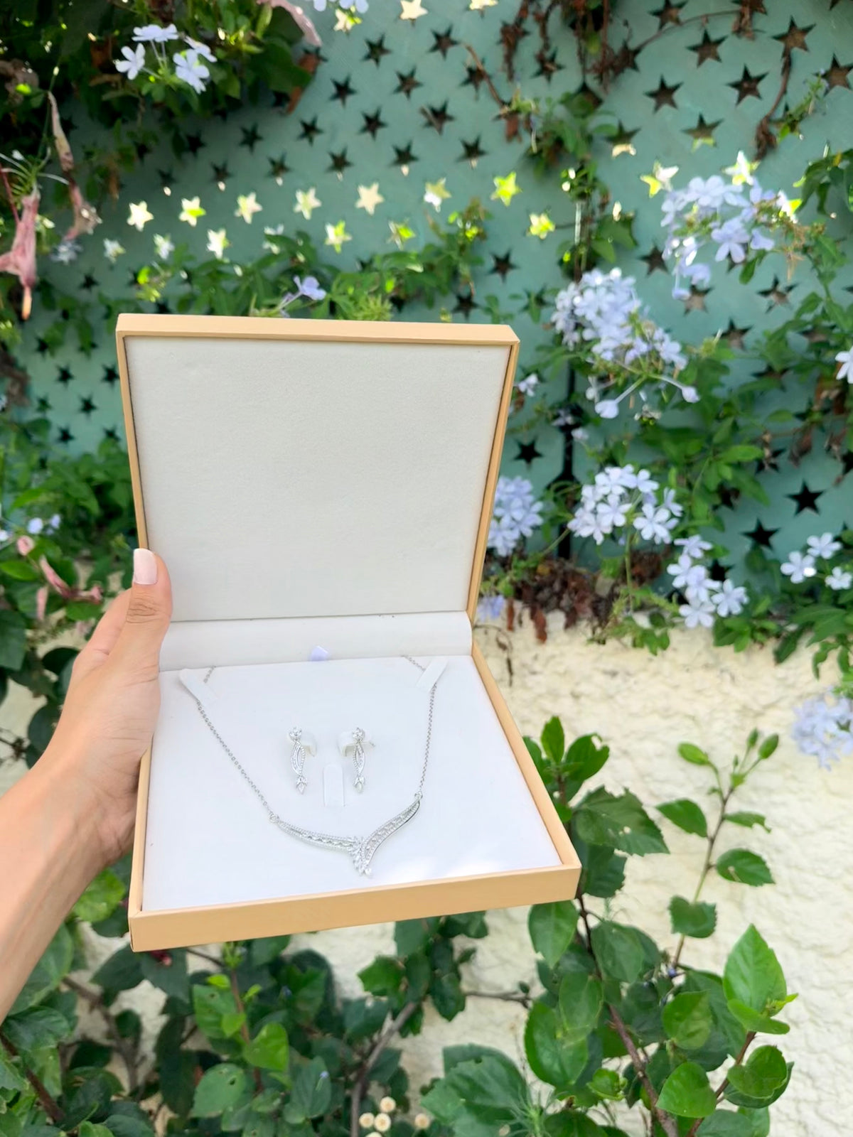 CINDERELLA : Ensemble Collier avec ses boucles + Coffret CADEAU🎁