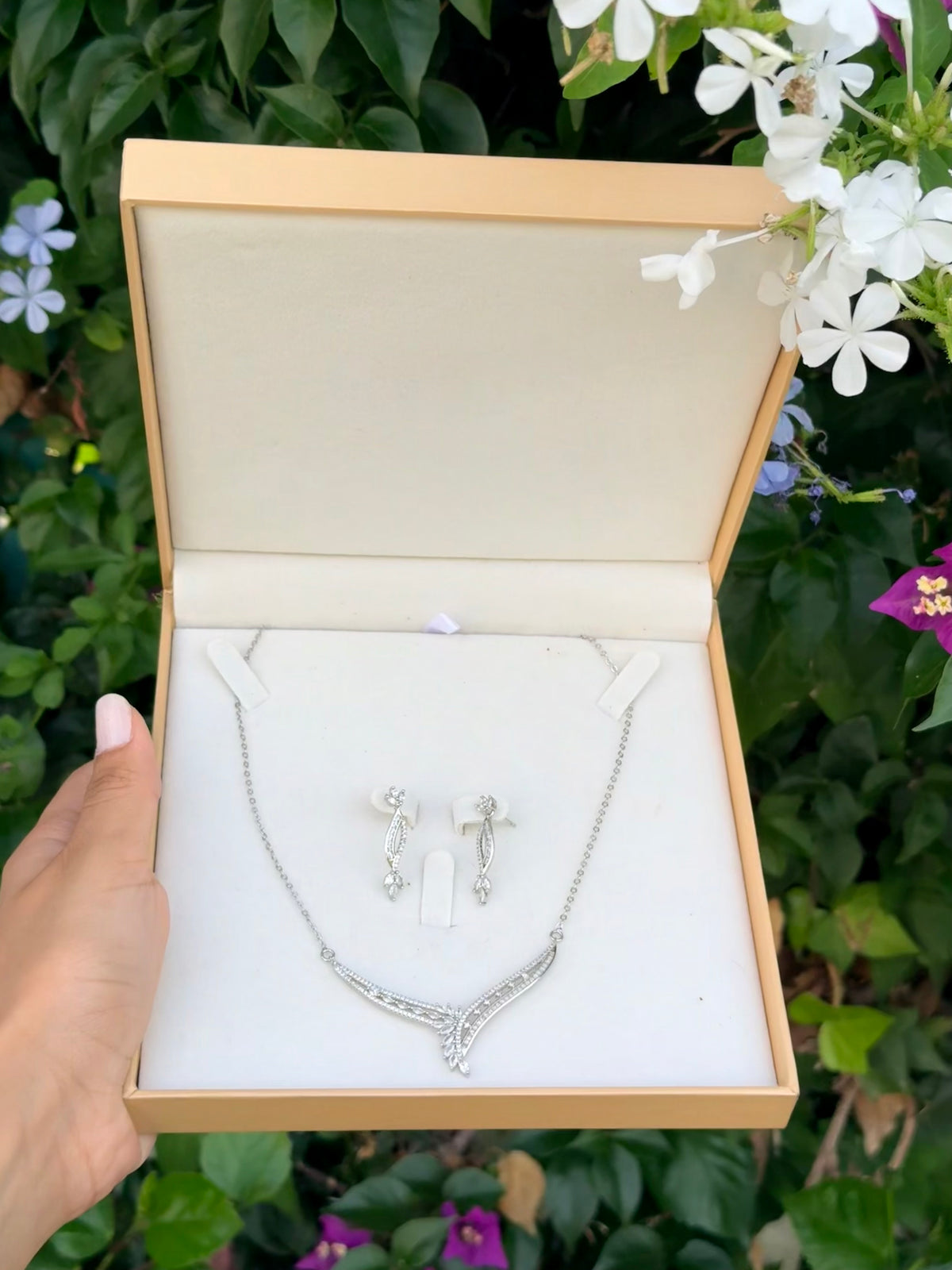 CINDERELLA : Ensemble Collier avec ses boucles + Coffret CADEAU🎁